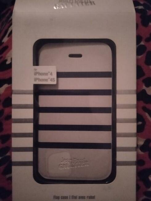 Sprzedam nowy pokrowiec iPhone 4 i 4S