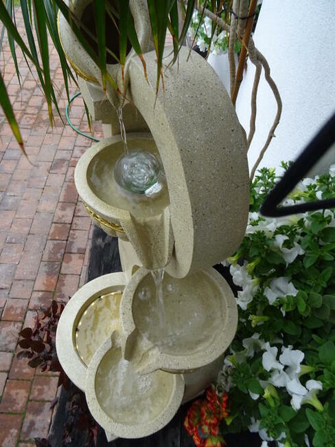 FONTANNA OGRODOWA 8 wys. 108 cm !!! ośw. LED !