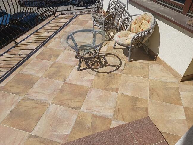 Dom z warsztatem - Wawer