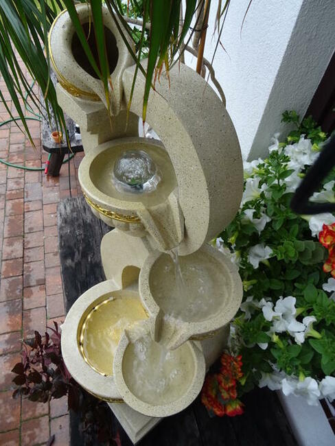 FONTANNA OGRODOWA 8 wys. 108 cm !!! ośw. LED !