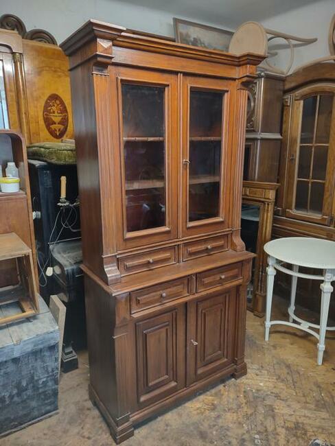 Profesjonalna renowacja mebli