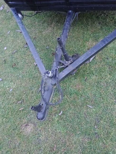 Przyczepka samochodowa z plandeką