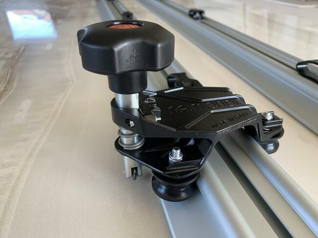 Rama do przenoszenia płyt wielkoformatowych, spieków