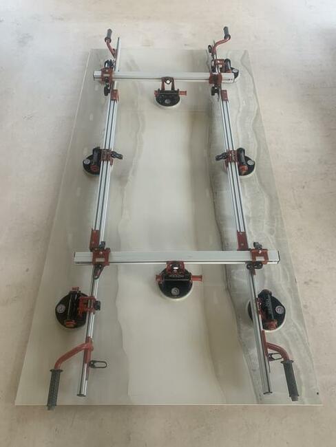 Rama do przenoszenia płyt wielkoformatowych, spieków