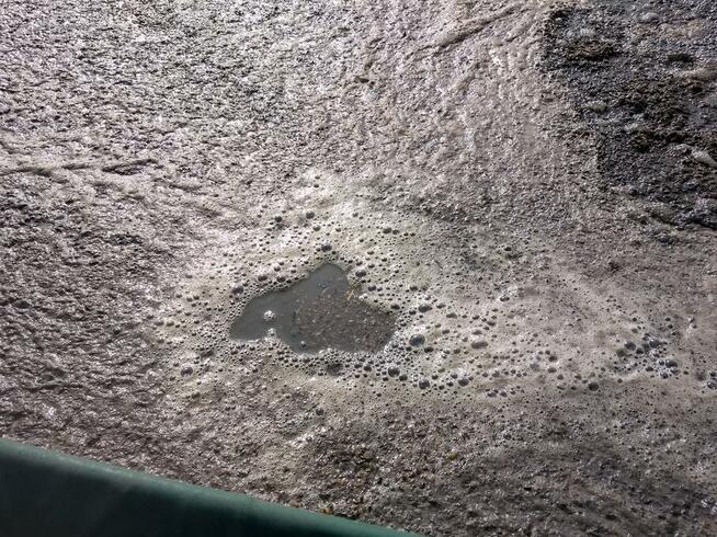 Aktywator Gnojowicy AMU-Rozpuszcza Kożuch, Redukuje Zapach