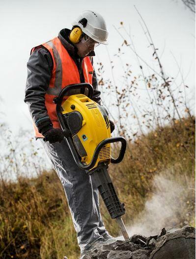 Naprawa Maszyn i Urządzeń Budowlanych - Kosiarek do Trawy