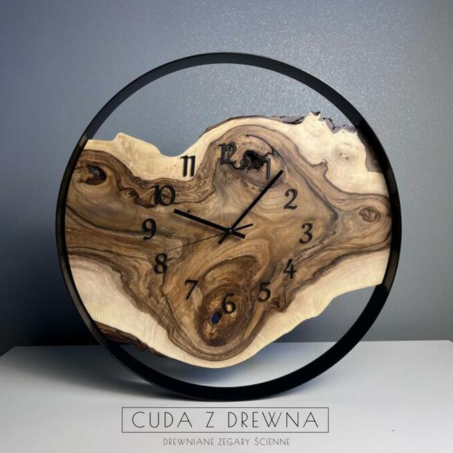 Nowoczesny drewniany zegar w stylu loft