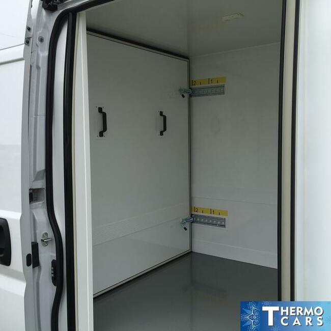 Wypożyczalnia lodówek/Lodówka na kółkach/Mobilna lodówka