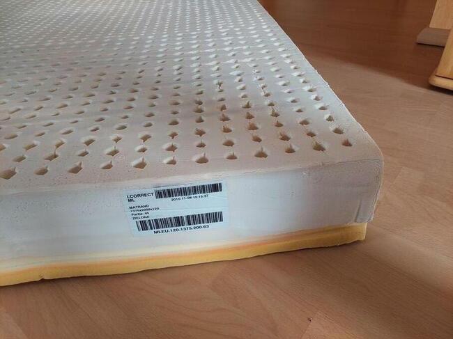 Latex Materac Ortopedyczny 140 x 200 x 20