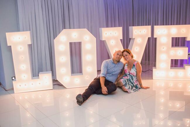 Fotobudka foto budka ciężki dym love Wynajem czerwony dywan