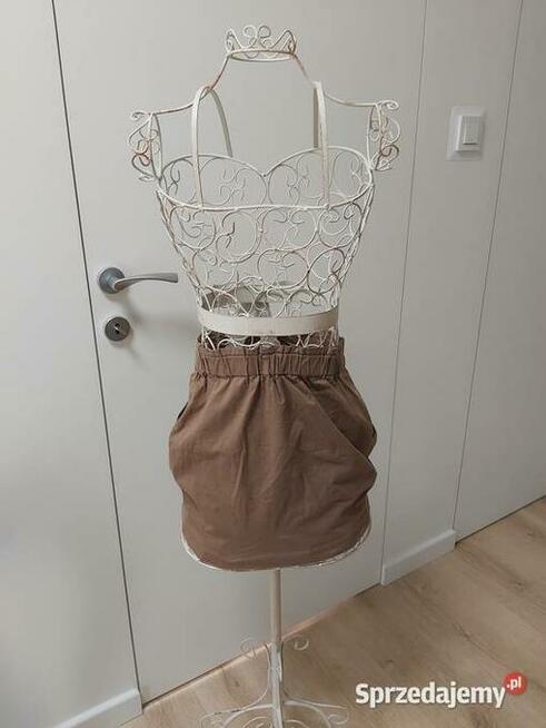 Beżowa, spódniczka mini, Stradivarius, rozm. 38