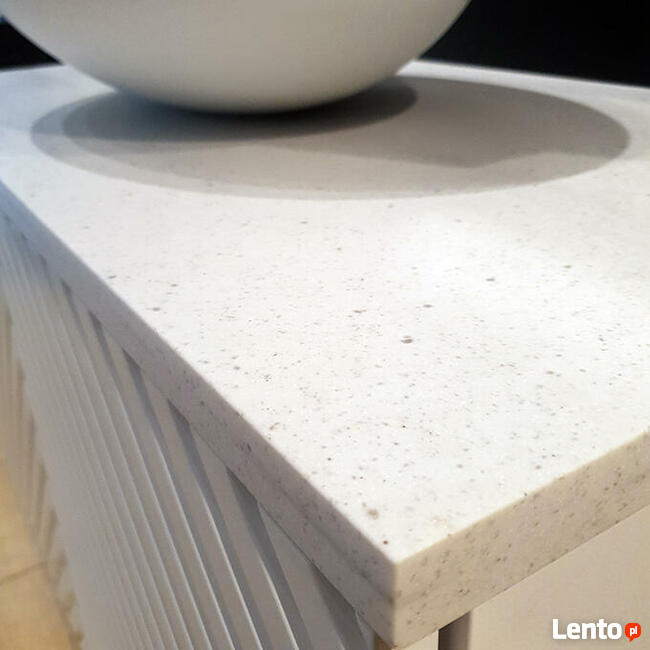 Szafka łazienkowa z motywem jodełki, z blatem i umywalką