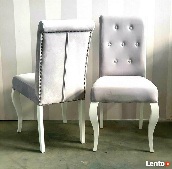 Tapicerowane krzesła do jadalni pikowane typu ludwik