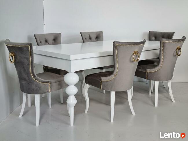 Stół drewniany na nogach toczonych + krzesła tapicerowane