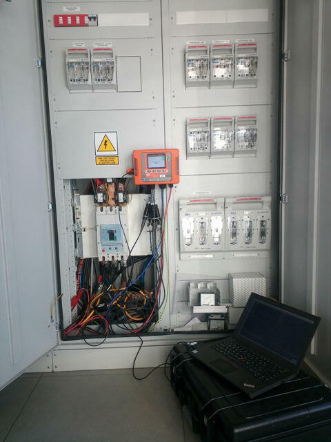 Prace elektryczne z podnośnika koszowego