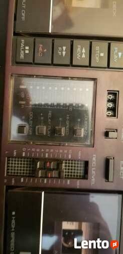 Magnetofon kasetowy + kasety