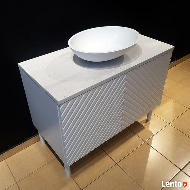 Szafka łazienkowa z motywem jodełki, z blatem i umywalką