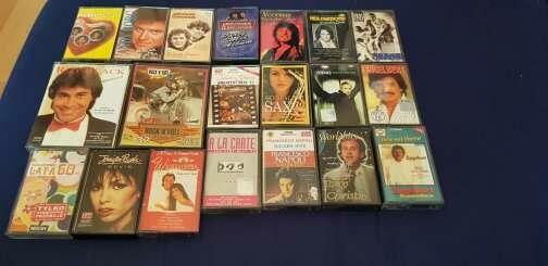 Magnetofon kasetowy + kasety