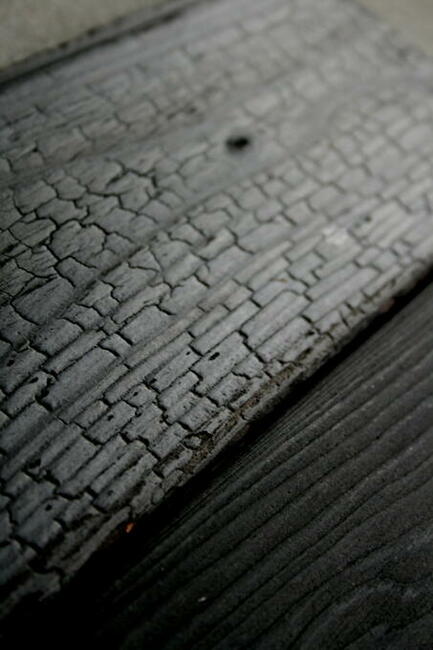 Deski elewacyjne opalane Shou Sugi Ban