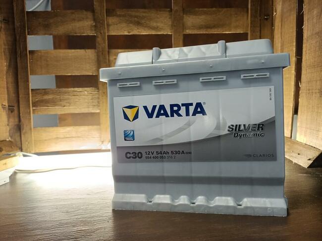Akumulator VARTA Silver Dynamic C30 54Ah 530A