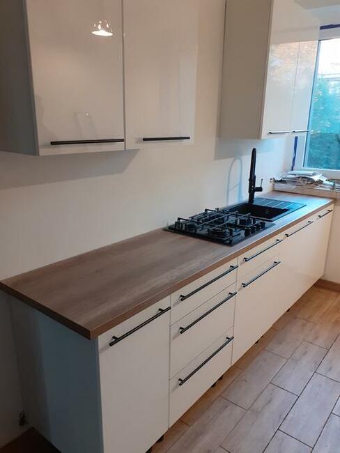 Meble na wymiar/ składanie i montaż mebli z paczek