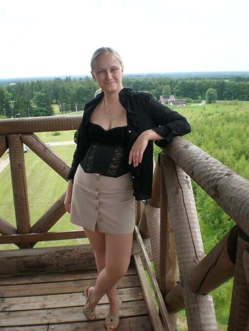 Dziewczyna sympatyczna wesoła pozna kobietę