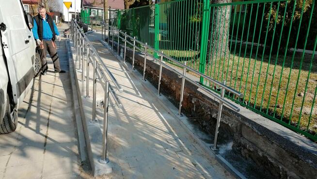 Podjazd dla niepełnosprawnych