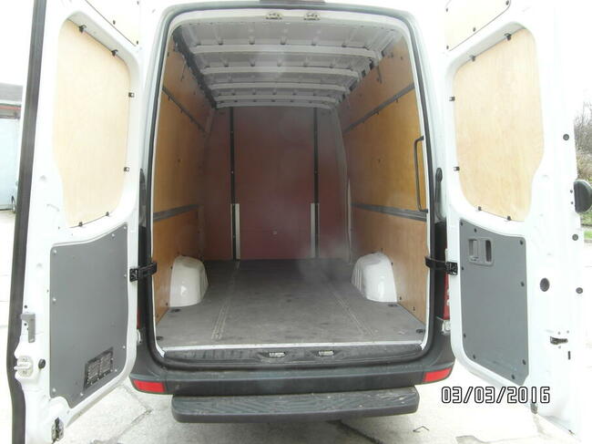 Wynajem busa wypożyczalnia Busów dostawcze osobowe