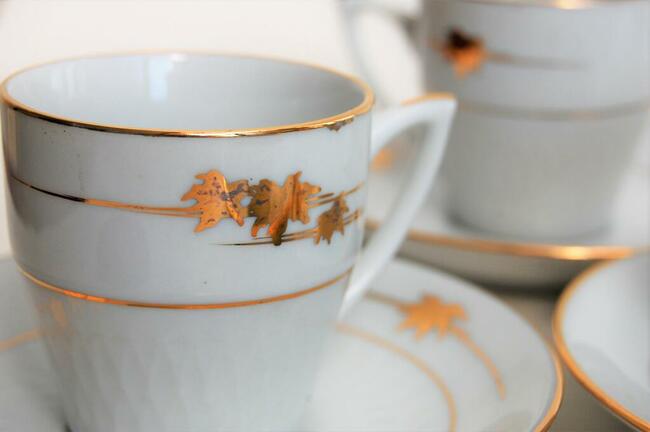 Filiżanki espresso biała porcelana chińska złocona vintage