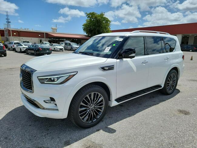 Infiniti QX80 Luxe