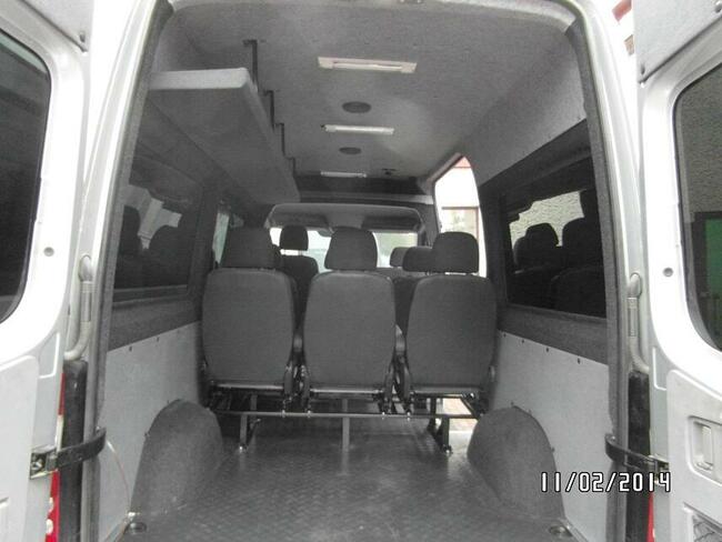 Wynajem busa wypożyczalnia Busów dostawcze osobowe