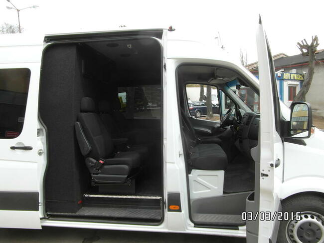 Wynajem busa wypożyczalnia Busów dostawcze osobowe