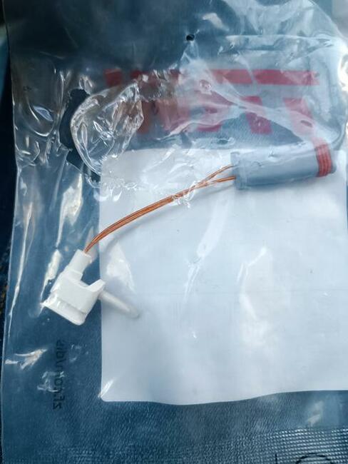 czujnik klocków hamulcowych Mercedes