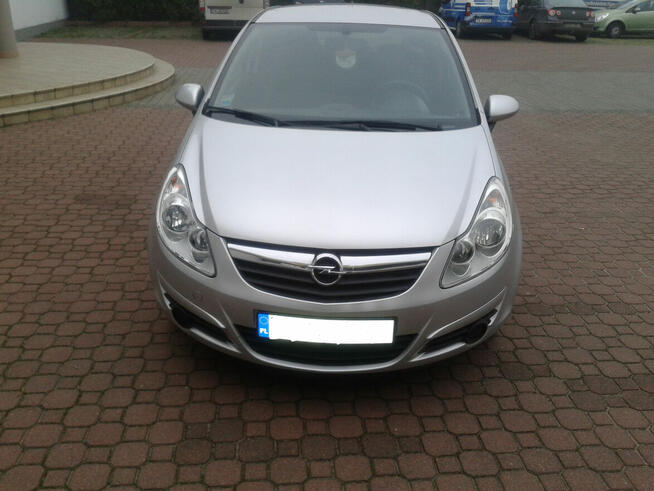 Opel Corsa 1.3 CDTI 2009r 144 tys. km diesel srebrny metalik