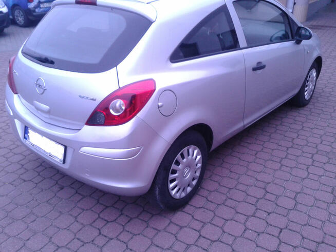 Opel Corsa 1.3 CDTI 2009r 144 tys. km diesel srebrny metalik