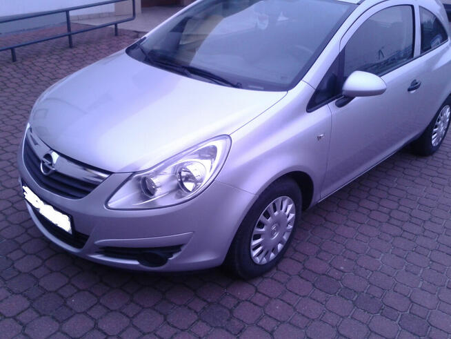 Opel Corsa 1.3 CDTI 2009r 144 tys. km diesel srebrny metalik
