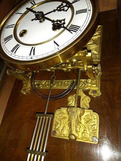 Zegar szafkowy Adler