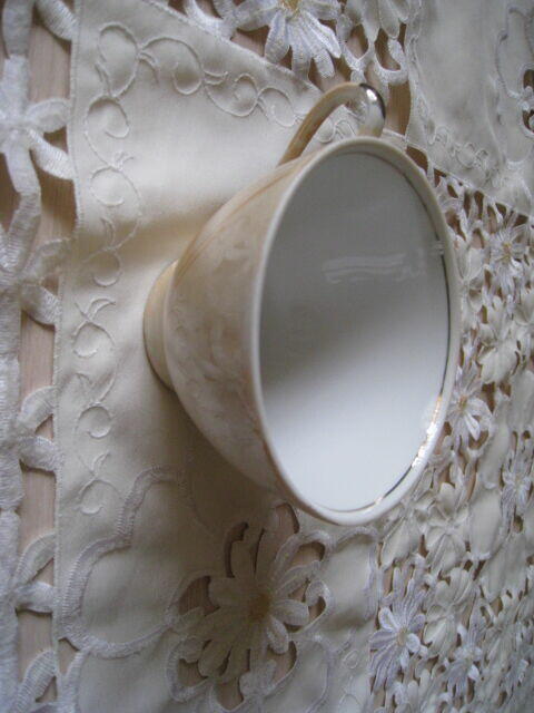 Filiżanka porcelanowa z okresu PRL Ćmielów