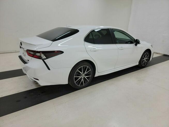 Camry SE