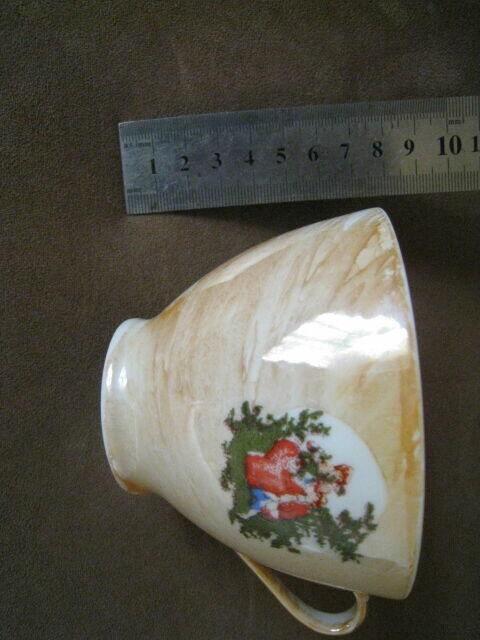 Filiżanka porcelanowa z okresu PRL Ćmielów