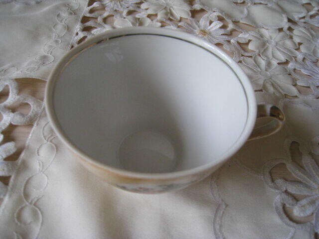 Filiżanka porcelanowa z okresu PRL Ćmielów