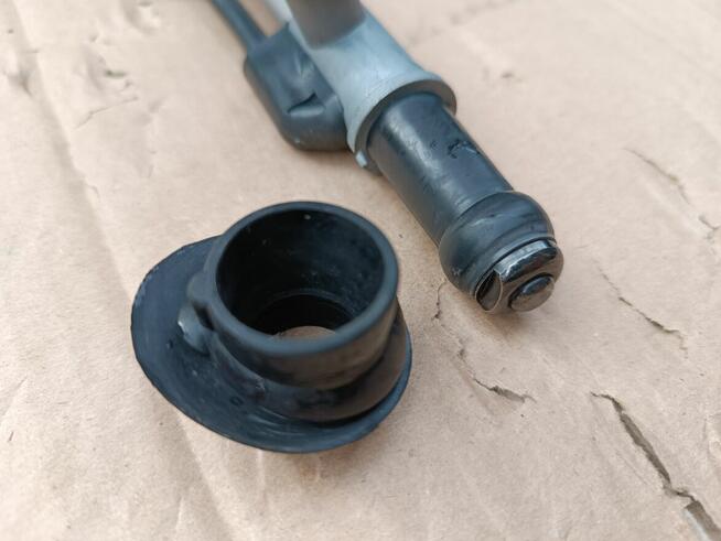 Chrysler Sebring 2 II antena elektryczna 04760894AB