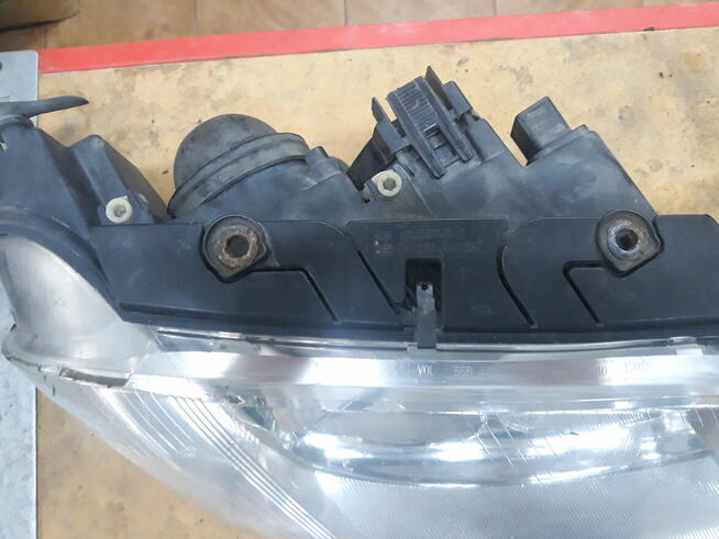 KOMPLET DO REGENERACJI PASSAT B5 FL PRZOD LAMPY EUROPA