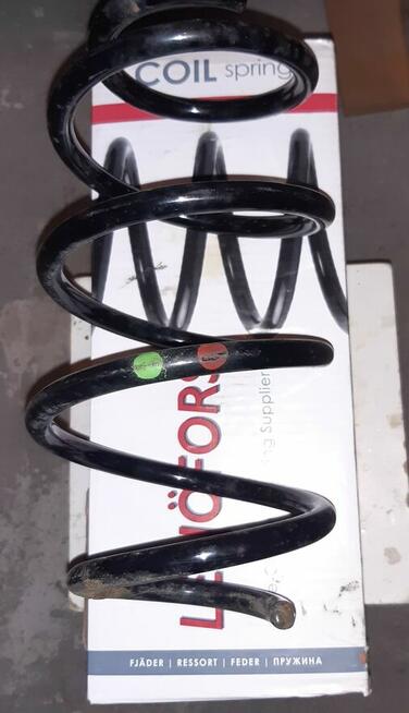 Sprężyna przód KIA Sportage 2008r. 2.0 benzyna