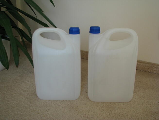 Kanister pojemnik baniak z zakrętką 5 l