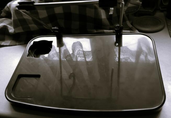 Składany stolik samochodowy