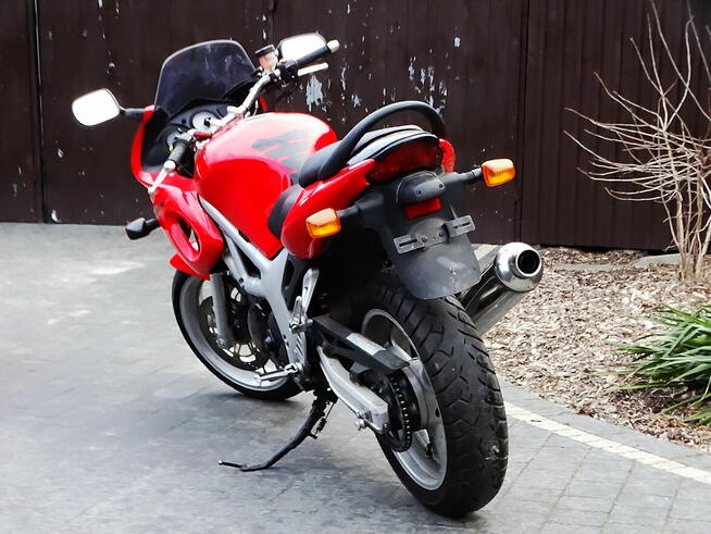 Motocykl Suzuki SV650S czerwony 13000 km.
