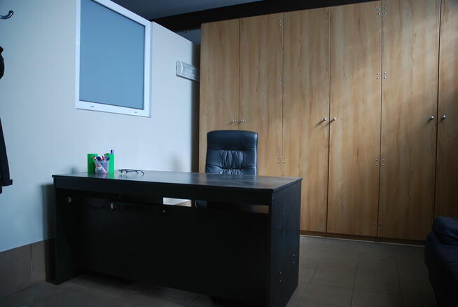 Warsztat samochodowy.