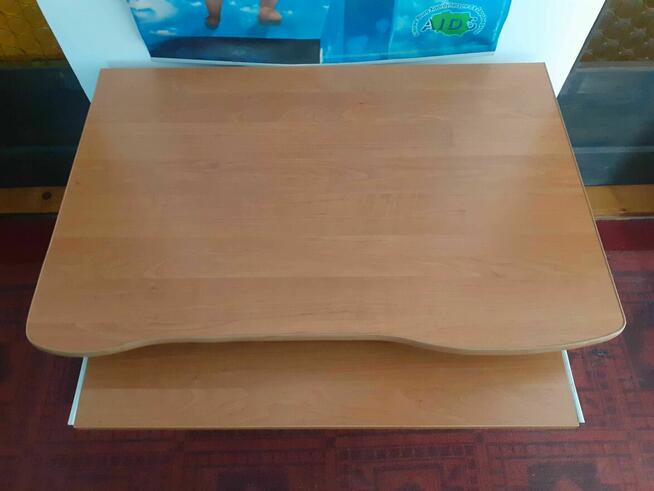 Biurko szkolne pod komputer