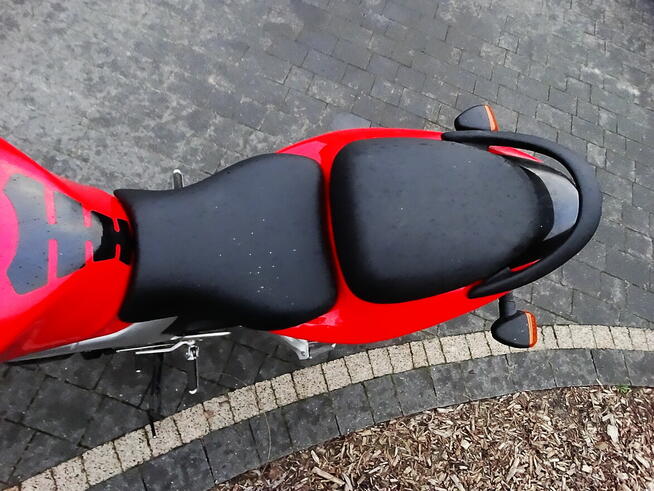 Motocykl Suzuki SV650S czerwony 13000 km.